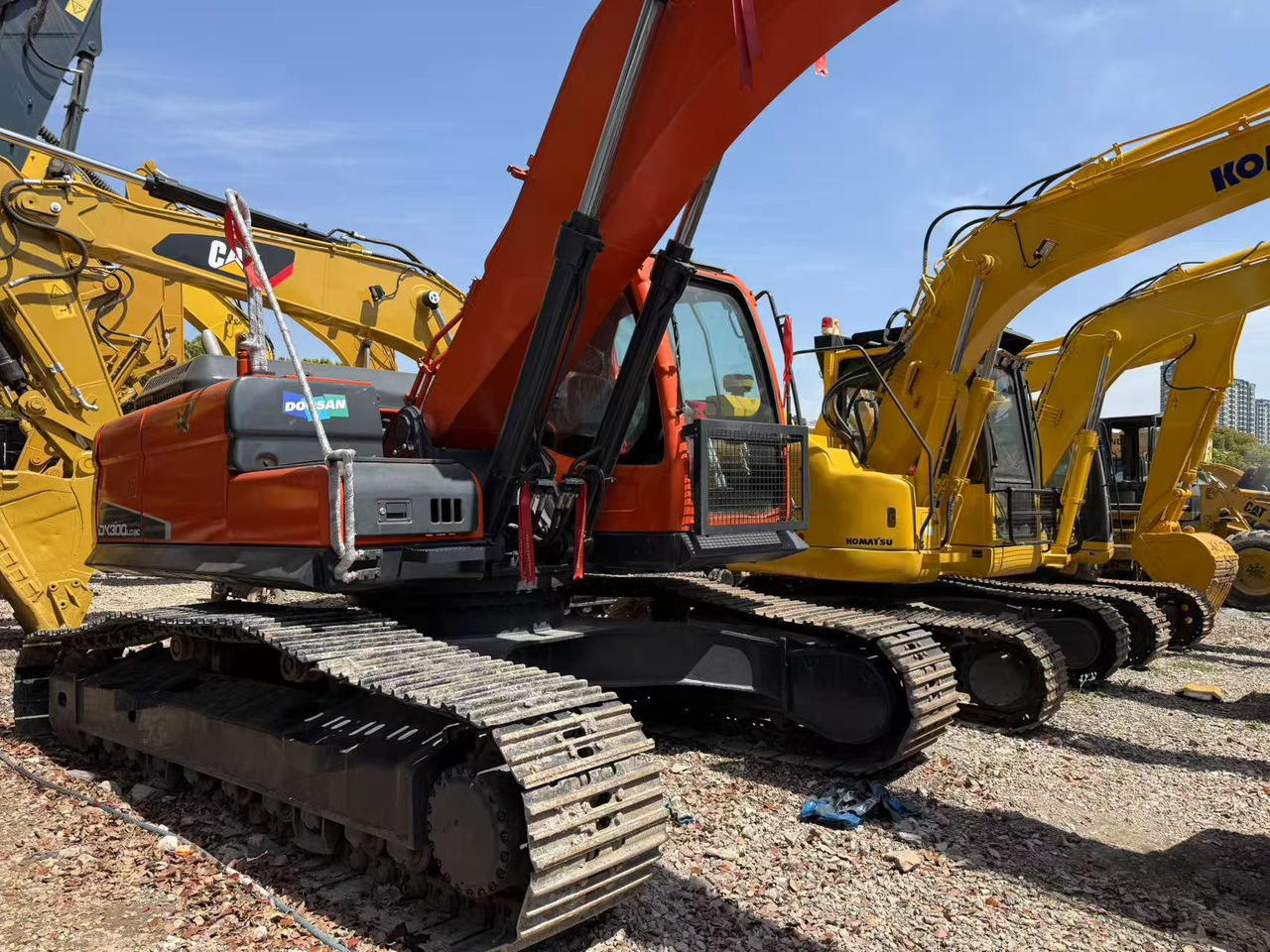 DOOSAN DX300LC-9C - Lintekskavaator: pilt 4 DOOSAN DX300LC-9C - Lintekskavaator: pilt 4
