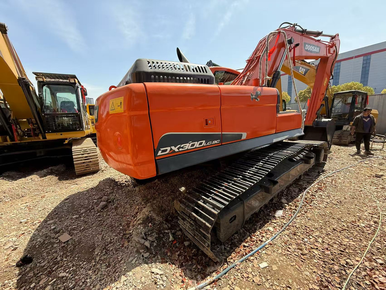DOOSAN DX300LC-9C - Lintekskavaator: pilt 3 DOOSAN DX300LC-9C - Lintekskavaator: pilt 3