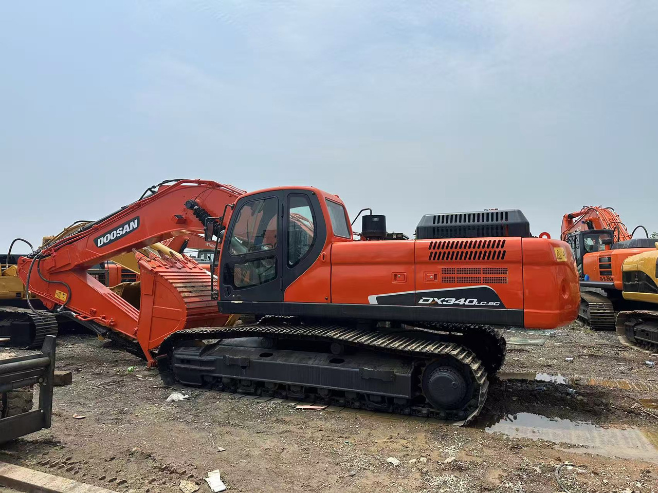 DOOSAN DX340LC-9C - Lintekskavaator: pilt 2 DOOSAN DX340LC-9C - Lintekskavaator: pilt 2