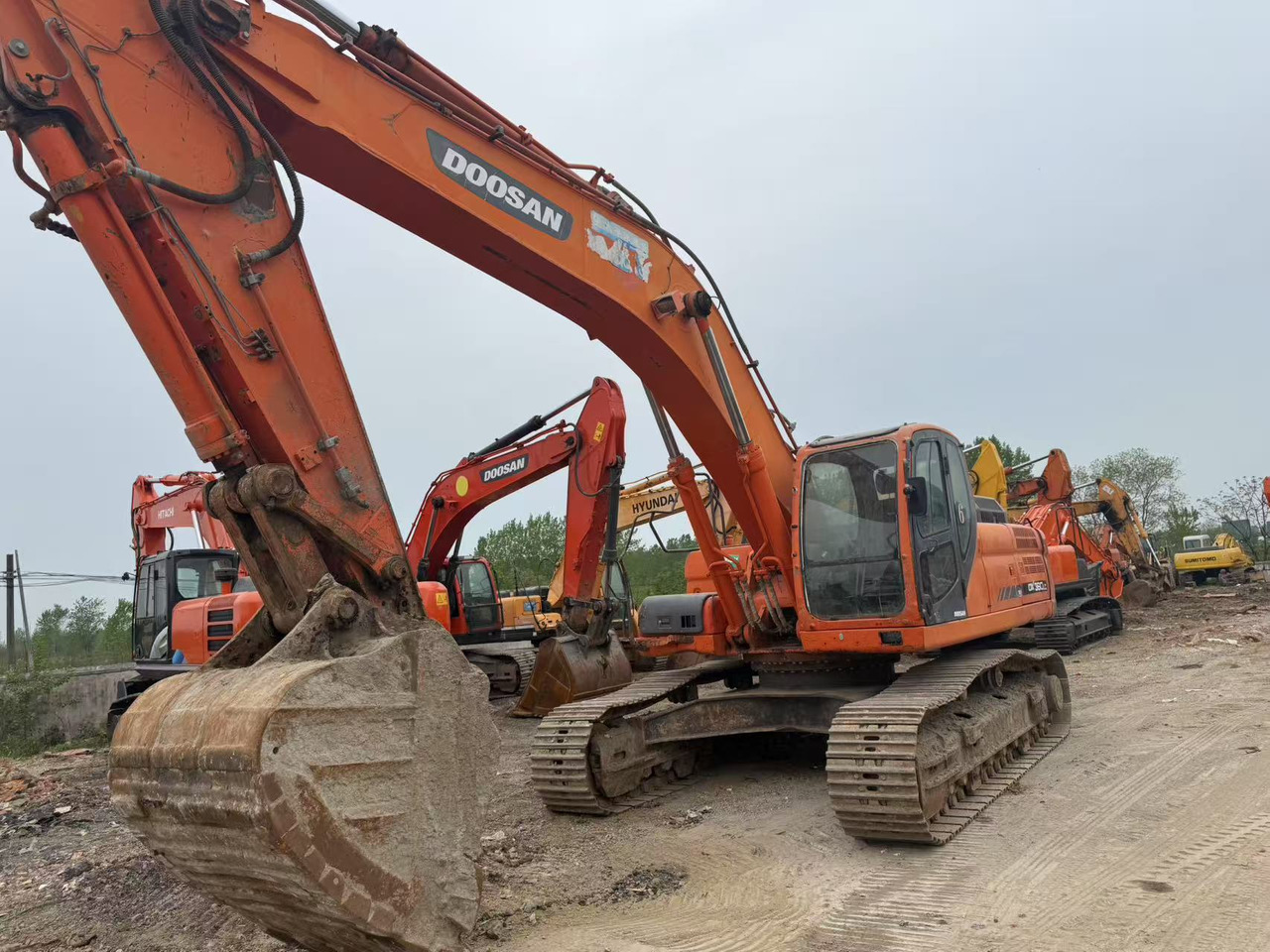 DOOSAN DX360LC - Lintekskavaator: pilt 1 DOOSAN DX360LC - Lintekskavaator: pilt 1