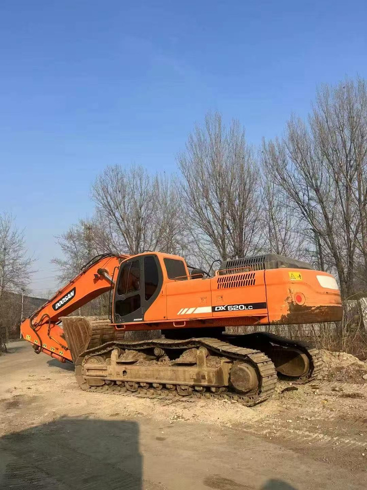 DOOSAN DX520LC-9C - Lintekskavaator: pilt 1 DOOSAN DX520LC-9C - Lintekskavaator: pilt 1