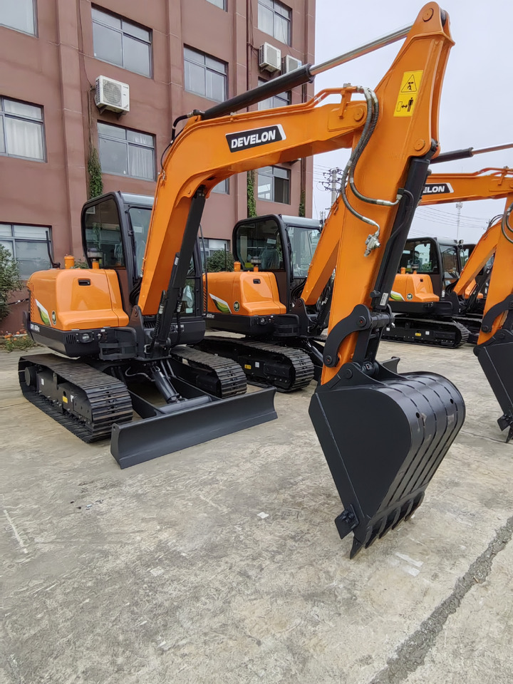 DOOSAN DX60E-10N - Lintekskavaator: pilt 4 DOOSAN DX60E-10N - Lintekskavaator: pilt 4