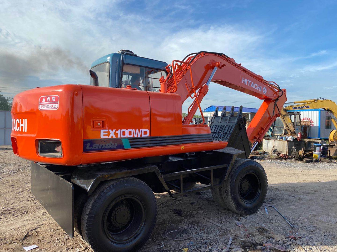 HITACHI EX100WD - Ratastel ekskavaator: pilt 3 HITACHI EX100WD - Ratastel ekskavaator: pilt 3
