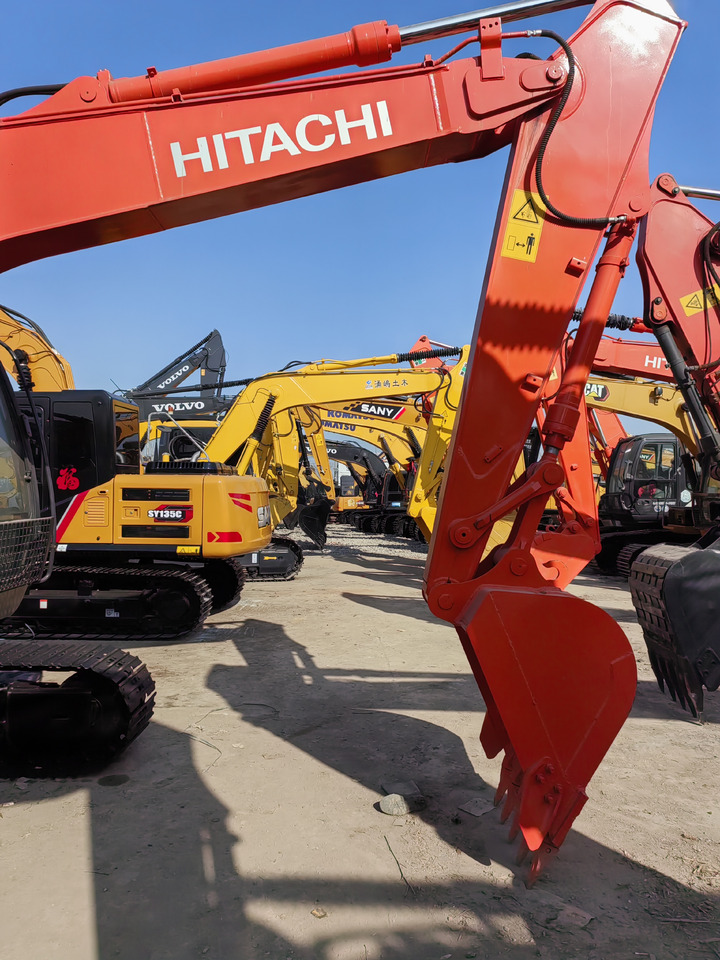 HITACHI ZX130 - Lintekskavaator: pilt 3 HITACHI ZX130 - Lintekskavaator: pilt 3