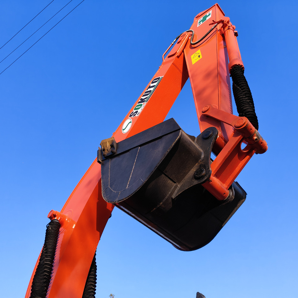 HITACHI ZX200-5G - Lintekskavaator: pilt 3 HITACHI ZX200-5G - Lintekskavaator: pilt 3