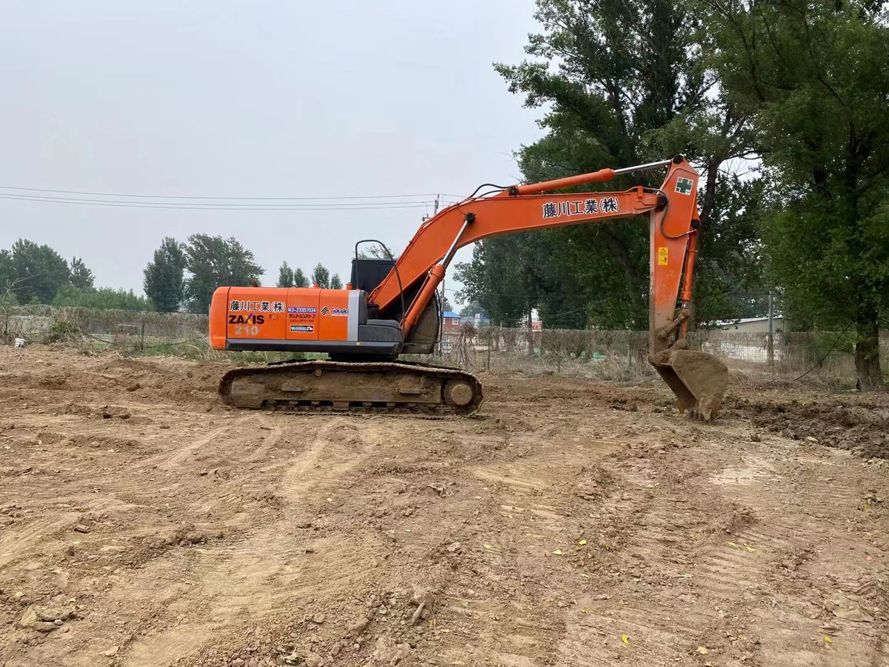 HITACHI ZX210-3G - Lintekskavaator: pilt 4 HITACHI ZX210-3G - Lintekskavaator: pilt 4