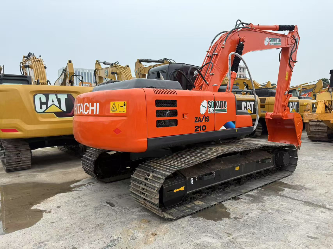 HITACHI ZX210-5G - Lintekskavaator: pilt 3 HITACHI ZX210-5G - Lintekskavaator: pilt 3