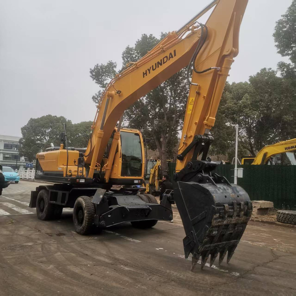 HYUNDAI R210W-9 - Ratastel ekskavaator: pilt 3 HYUNDAI R210W-9 - Ratastel ekskavaator: pilt 3