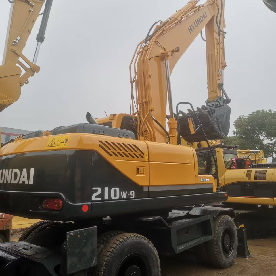 HYUNDAI R210W-9 - Ratastel ekskavaator: pilt 5 HYUNDAI R210W-9 - Ratastel ekskavaator: pilt 5