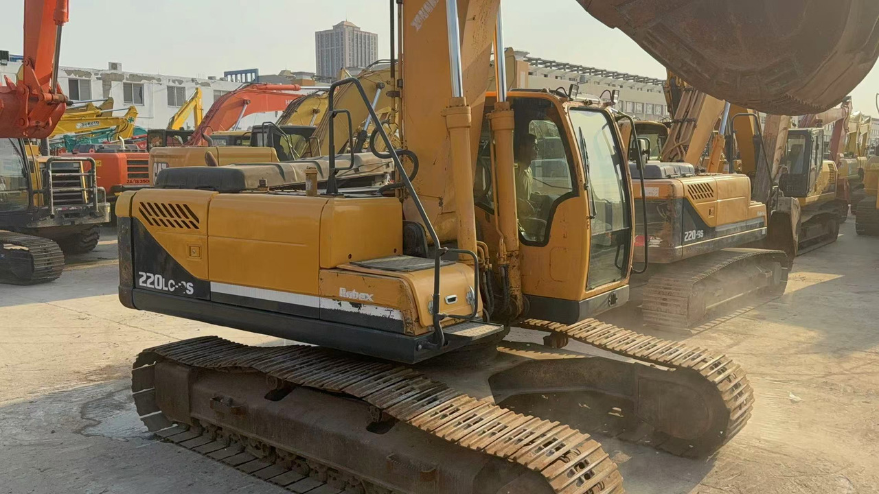 HYUNDAI R220LC-9S - Lintekskavaator: pilt 3 HYUNDAI R220LC-9S - Lintekskavaator: pilt 3