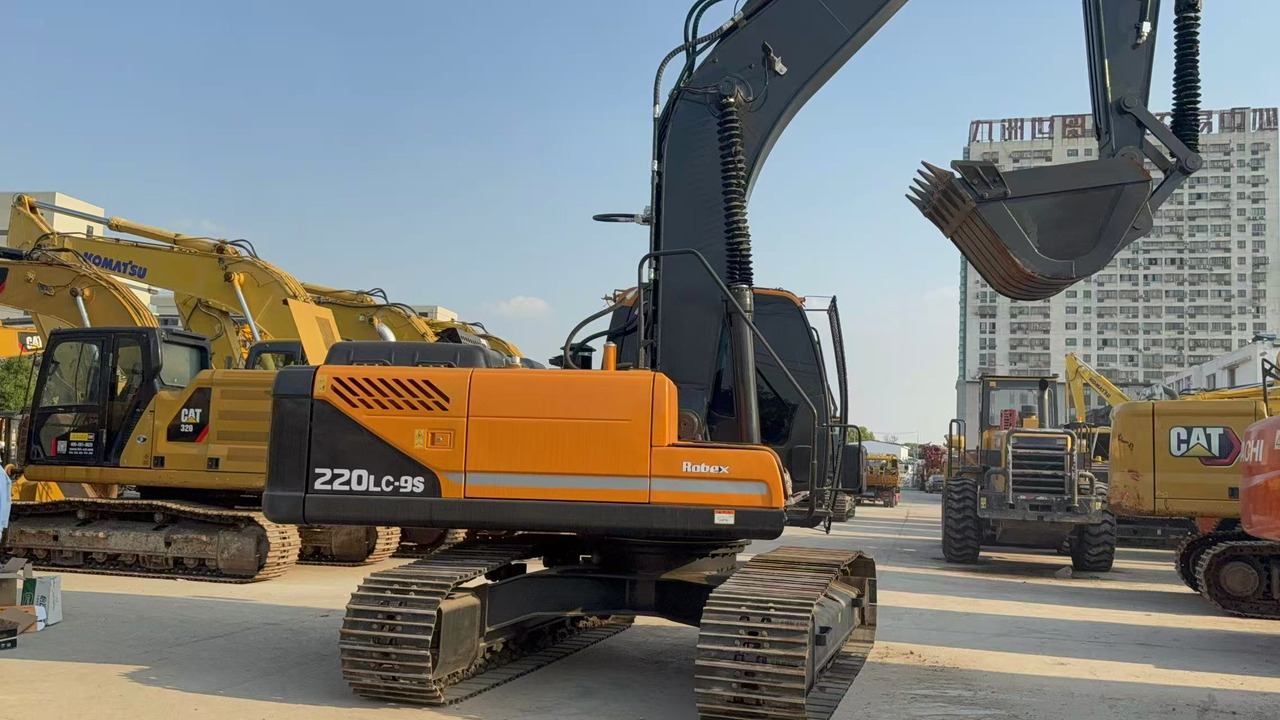 HYUNDAI R220LC-9S - Lintekskavaator: pilt 1 HYUNDAI R220LC-9S - Lintekskavaator: pilt 1