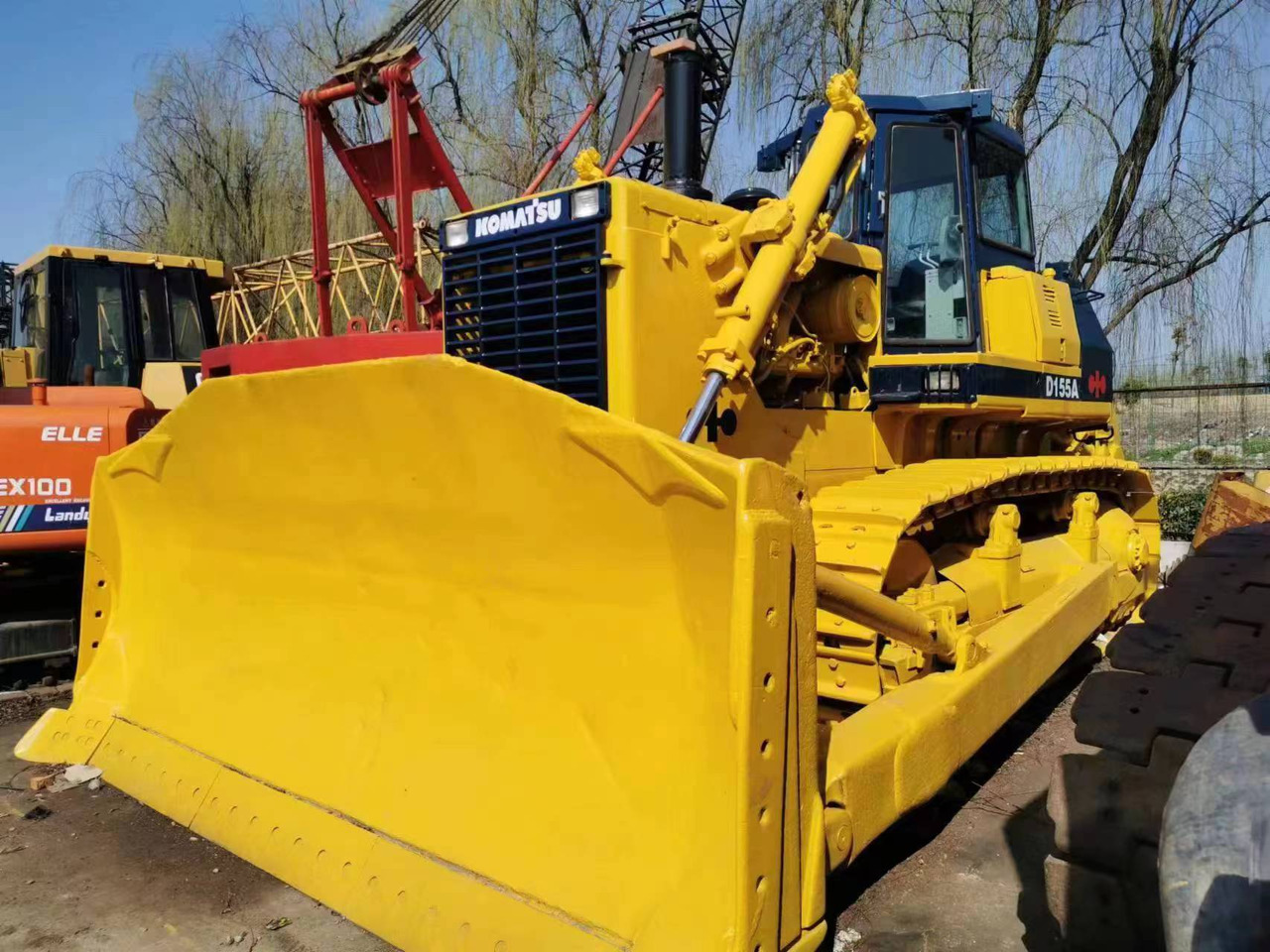 KOMATSU D155A-2 - Buldooser: pilt 2 KOMATSU D155A-2 - Buldooser: pilt 2