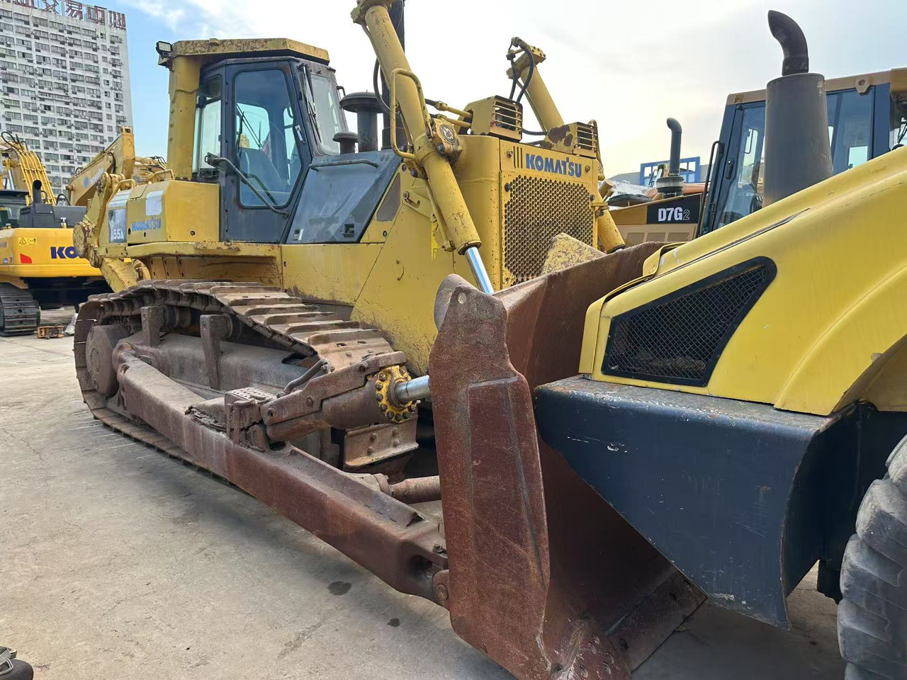 KOMATSU D155A-5 - Buldooser: pilt 4 KOMATSU D155A-5 - Buldooser: pilt 4