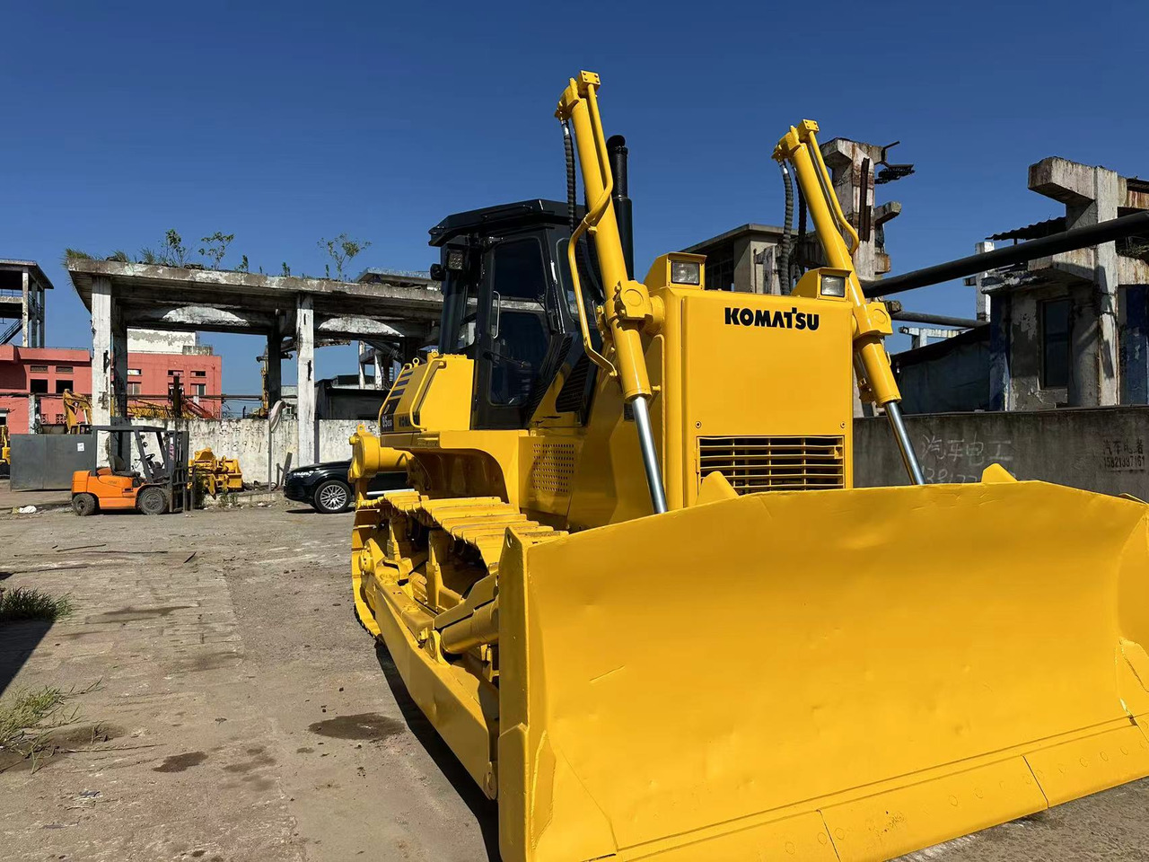 KOMATSU D85ESS - Buldooser: pilt 3 KOMATSU D85ESS - Buldooser: pilt 3