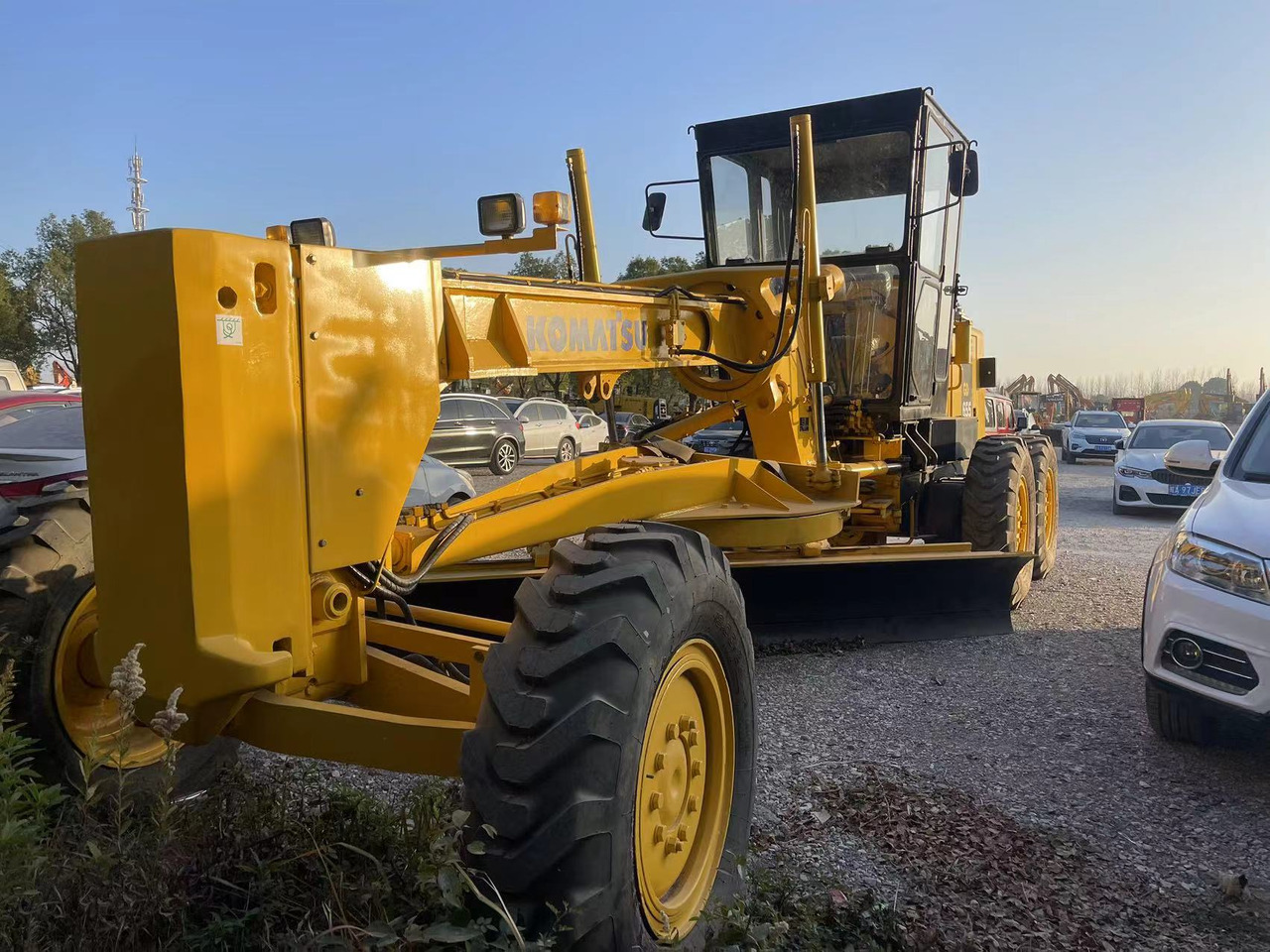 KOMATSU GD655 - Teehöövel: pilt 1 KOMATSU GD655 - Teehöövel: pilt 1