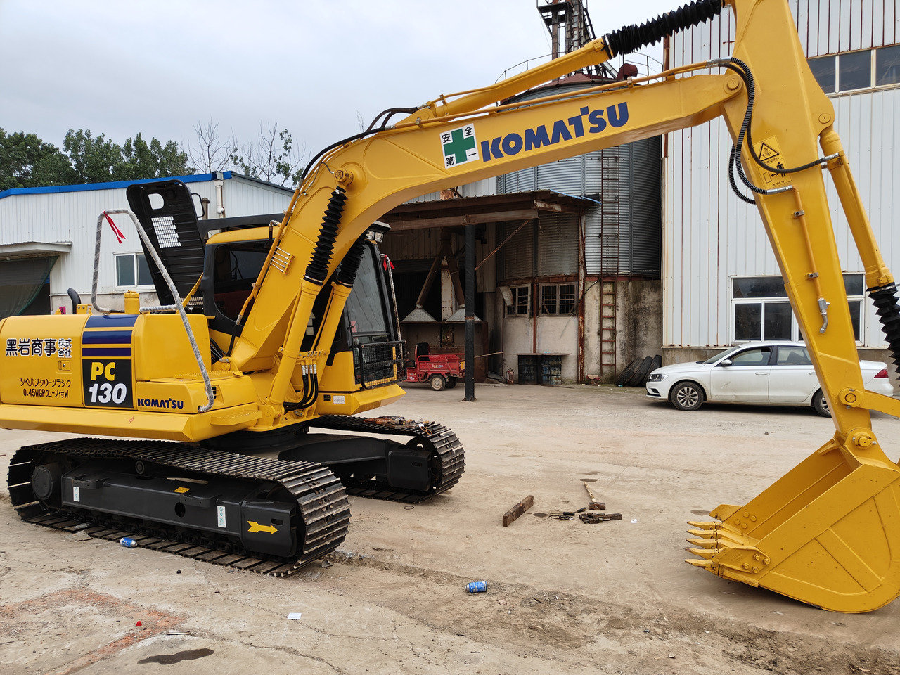 KOMATSU PC130-7 - Lintekskavaator: pilt 1 KOMATSU PC130-7 - Lintekskavaator: pilt 1