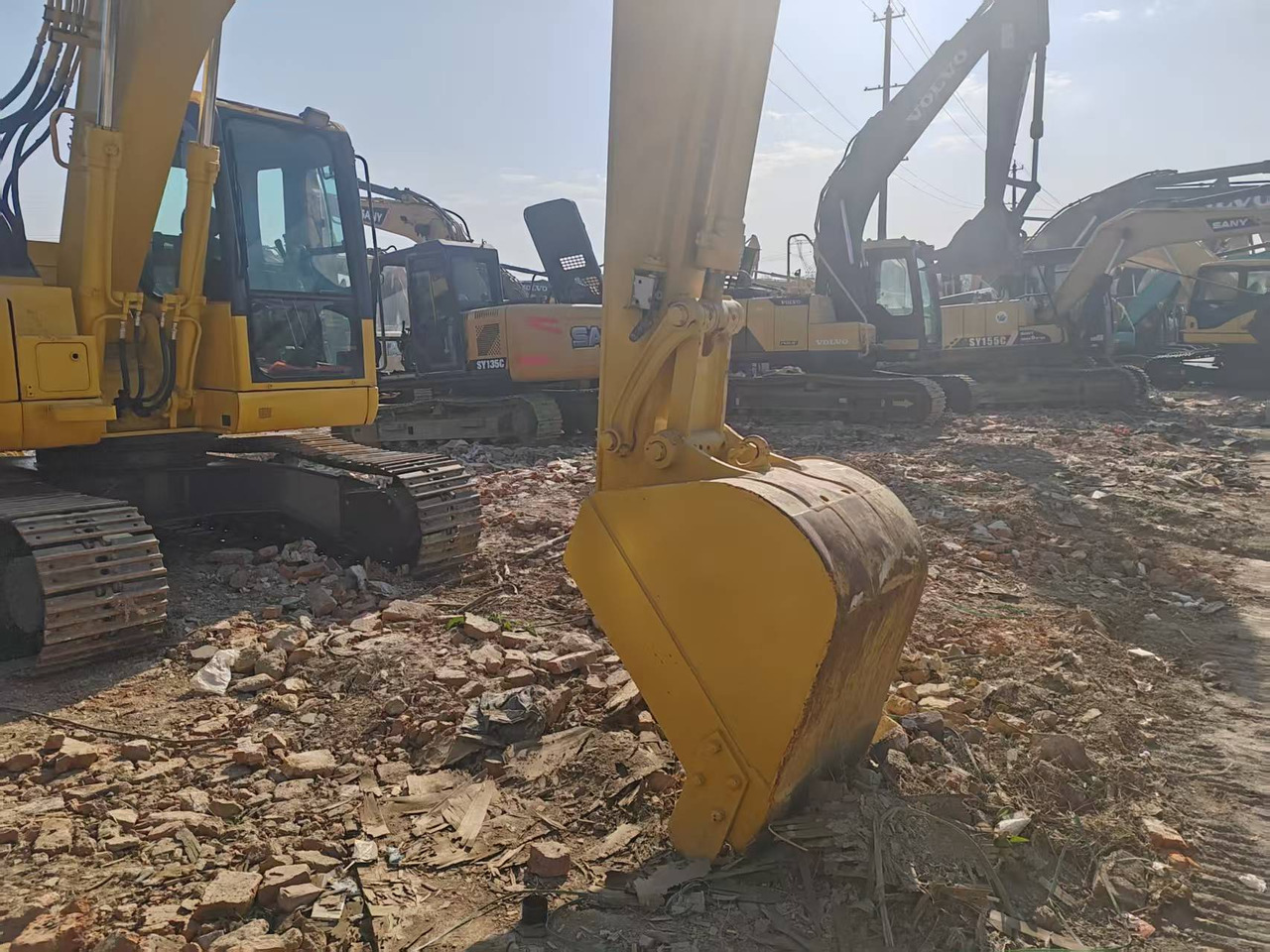KOMATSU PC138US-8 - Lintekskavaator: pilt 3 KOMATSU PC138US-8 - Lintekskavaator: pilt 3
