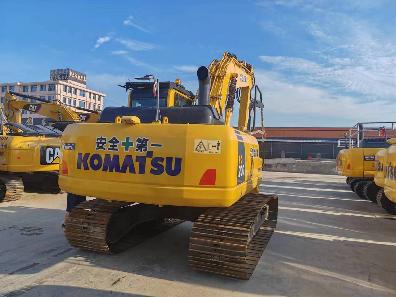 KOMATSU PC200-8 - Lintekskavaator: pilt 3 KOMATSU PC200-8 - Lintekskavaator: pilt 3