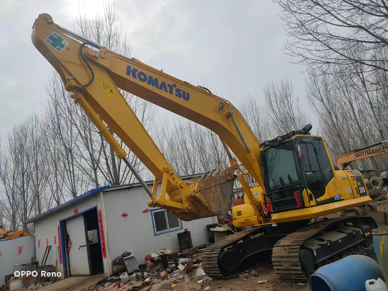 KOMATSU PC200-8 - Ratastel ekskavaator: pilt 4 KOMATSU PC200-8 - Ratastel ekskavaator: pilt 4