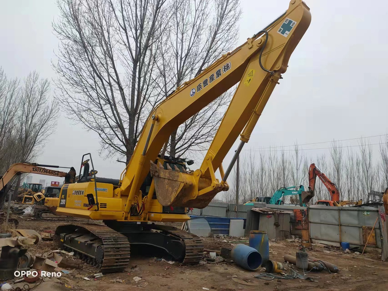 KOMATSU PC200-8 - Ratastel ekskavaator: pilt 3 KOMATSU PC200-8 - Ratastel ekskavaator: pilt 3