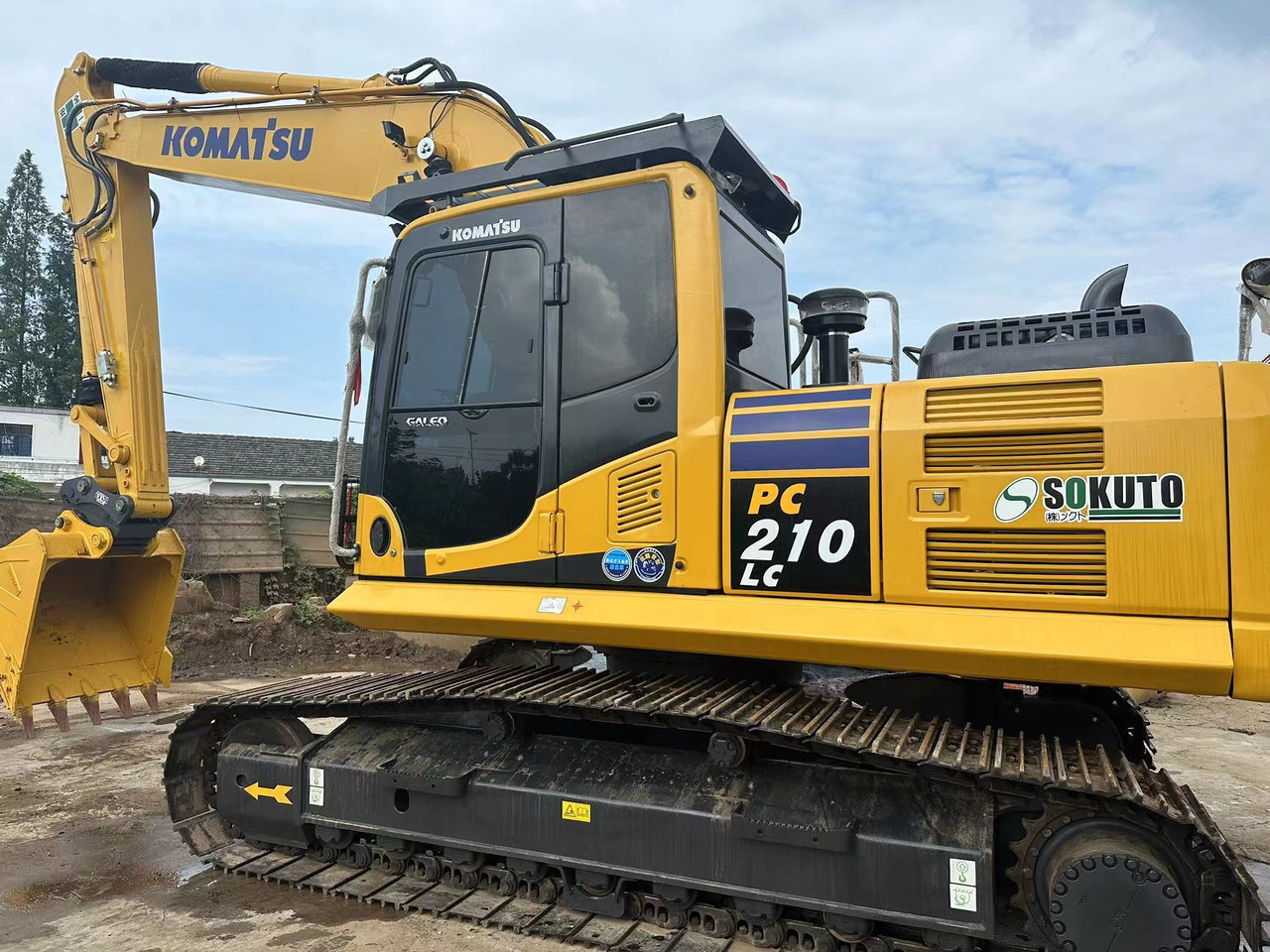 KOMATSU PC210-8 - Lintekskavaator: pilt 4 KOMATSU PC210-8 - Lintekskavaator: pilt 4
