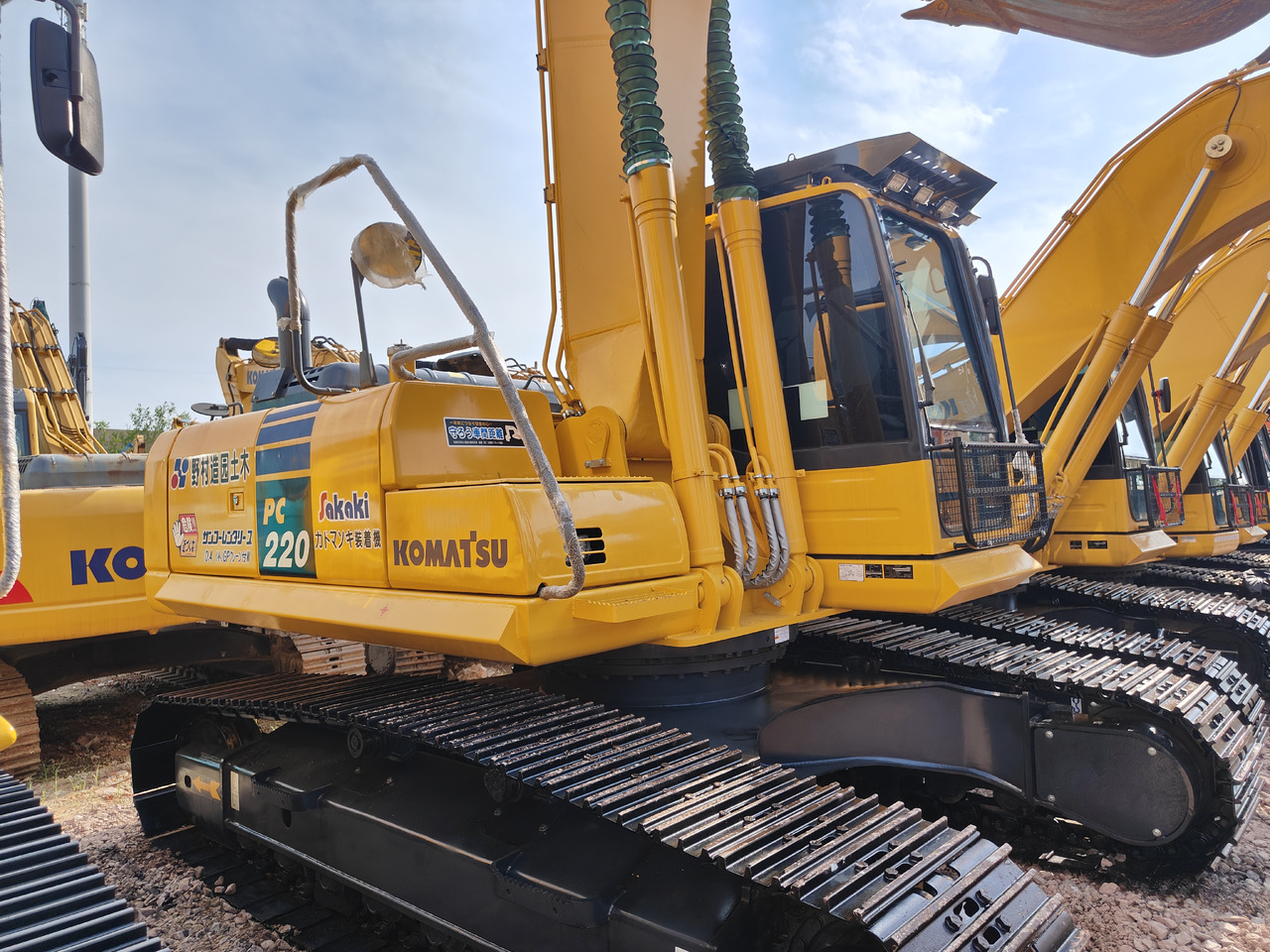 KOMATSU PC220-8 - Lintekskavaator: pilt 2 KOMATSU PC220-8 - Lintekskavaator: pilt 2
