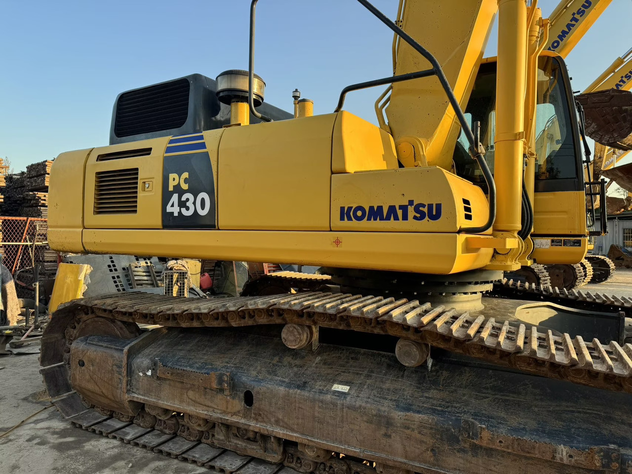 KOMATSU PC430-8 - Lintekskavaator: pilt 3 KOMATSU PC430-8 - Lintekskavaator: pilt 3