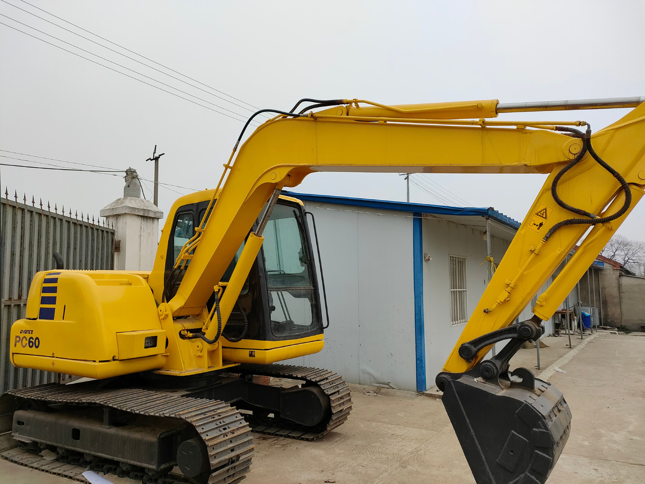 KOMATSU PC60-7 - Lintekskavaator: pilt 2 KOMATSU PC60-7 - Lintekskavaator: pilt 2