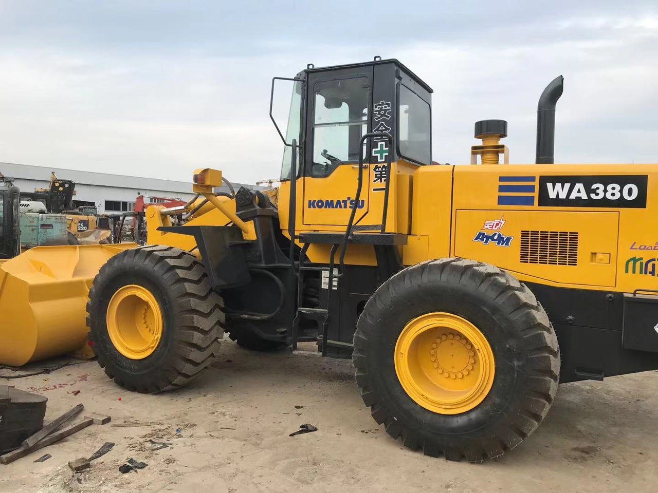 KOMATSU WA380-3 - Rataslaadur: pilt 4 KOMATSU WA380-3 - Rataslaadur: pilt 4