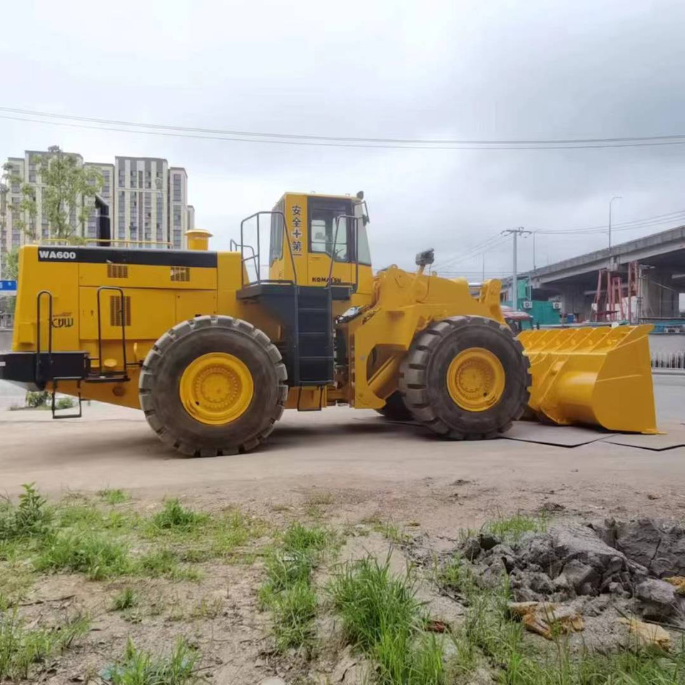 KOMATSU WA600-3 - Rataslaadur: pilt 4 KOMATSU WA600-3 - Rataslaadur: pilt 4