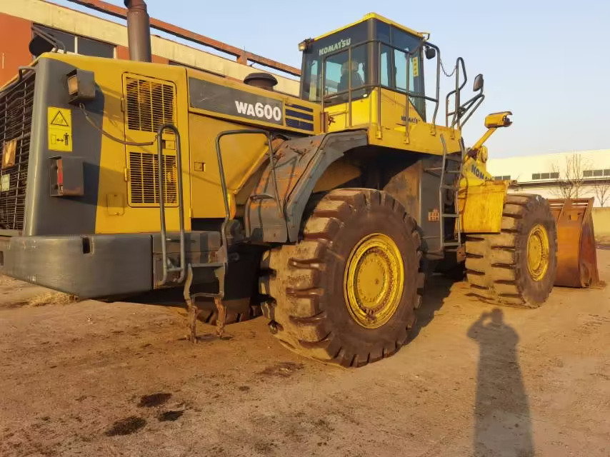 KOMATSU WA600-6 - Rataslaadur: pilt 4 KOMATSU WA600-6 - Rataslaadur: pilt 4
