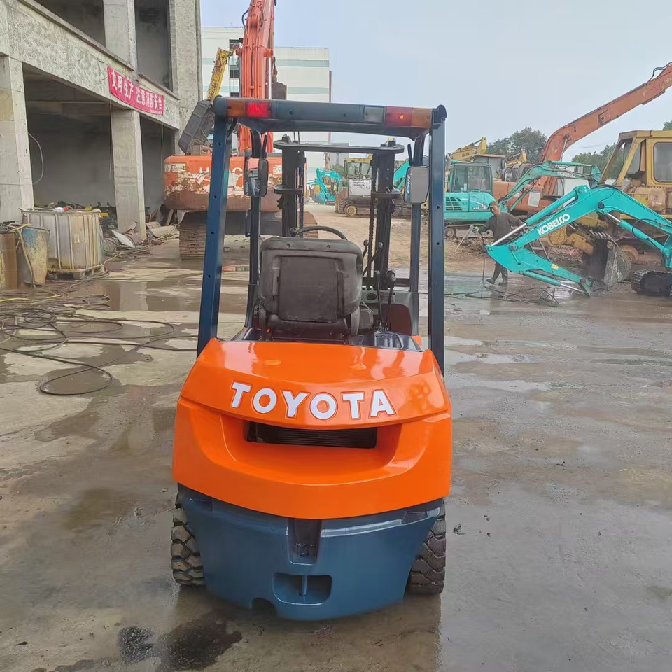 TOYOTA 62-7FD30 - Diiseltõstuk: pilt 4 TOYOTA 62-7FD30 - Diiseltõstuk: pilt 4