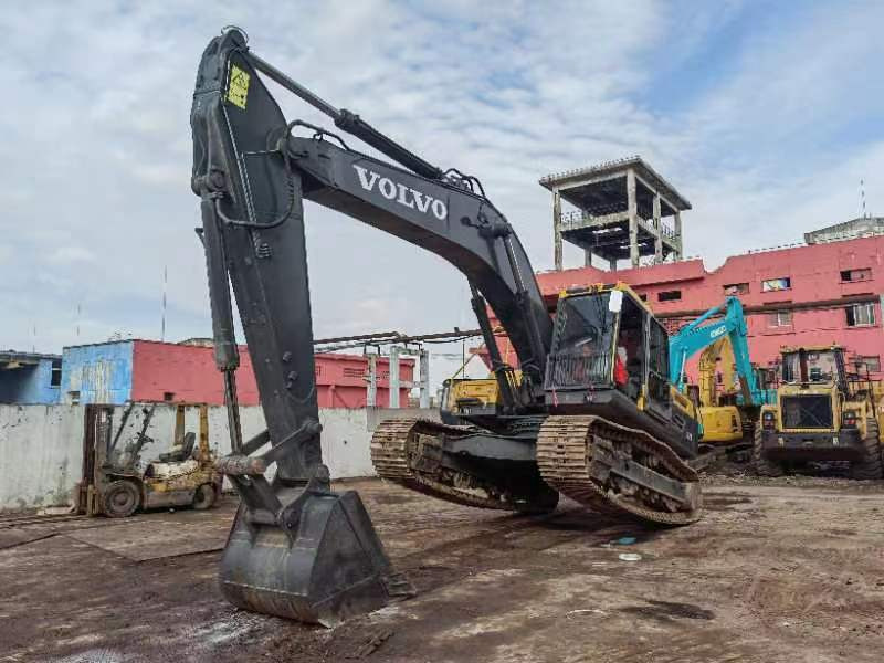 VOLVO EC290 - Lintekskavaator: pilt 2 VOLVO EC290 - Lintekskavaator: pilt 2