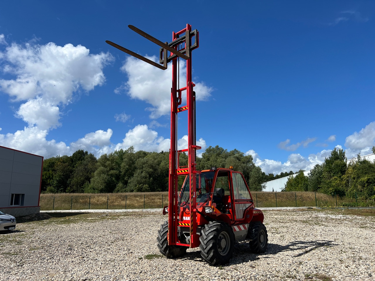 MANITOU M30-4 ST3B - Ebatasasel maastikul kohanduv kahveltõstuk: pilt 1 MANITOU M30-4 ST3B - Ebatasasel maastikul kohanduv kahveltõstuk: pilt 1