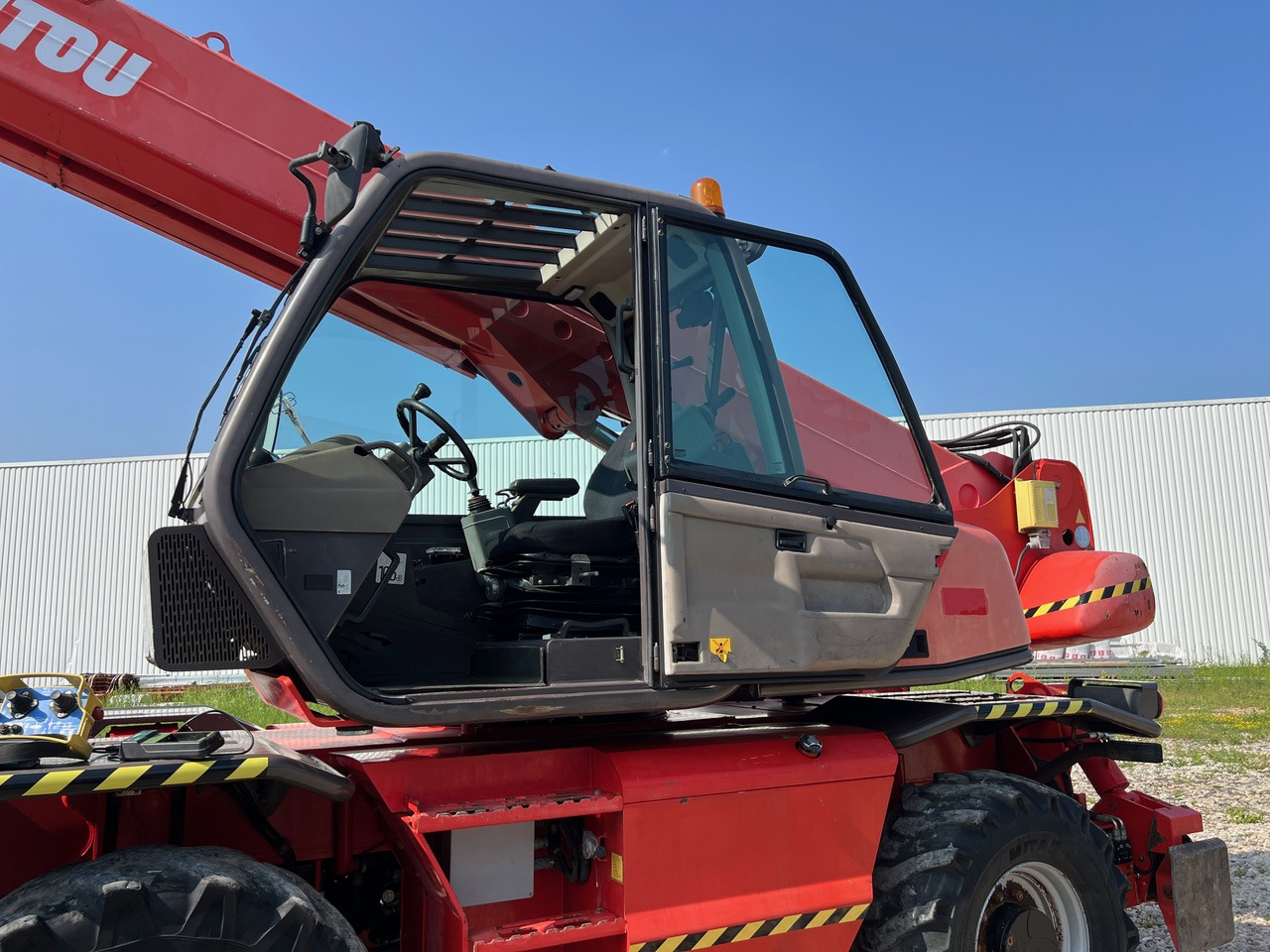 MANITOU MRT 2540 - Teleskooplaadur: pilt 4 MANITOU MRT 2540 - Teleskooplaadur: pilt 4