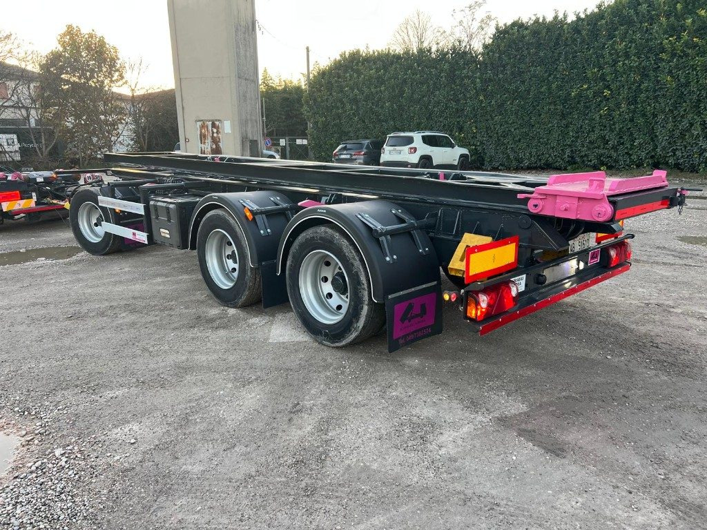 CARDI RIMORCHIO CARDI SCARRABILE RIBALTABILE - Multilift/ Liftdumper haagis: pilt 2 CARDI RIMORCHIO CARDI SCARRABILE RIBALTABILE - Multilift/ Liftdumper haagis: pilt 2