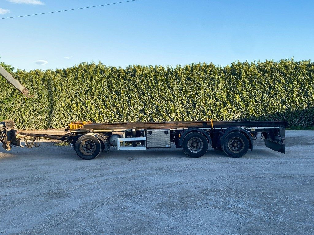 CARDI RIMORCHIO CARDI SCARRABILE RIBALTABILE PNEUMATICO - Multilift/ Liftdumper haagis: pilt 3 CARDI RIMORCHIO CARDI SCARRABILE RIBALTABILE PNEUMATICO - Multilift/ Liftdumper haagis: pilt 3