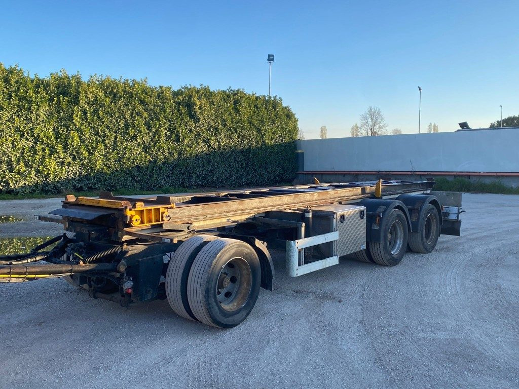 CARDI RIMORCHIO CARDI SCARRABILE RIBALTABILE PNEUMATICO - Multilift/ Liftdumper haagis: pilt 2 CARDI RIMORCHIO CARDI SCARRABILE RIBALTABILE PNEUMATICO - Multilift/ Liftdumper haagis: pilt 2