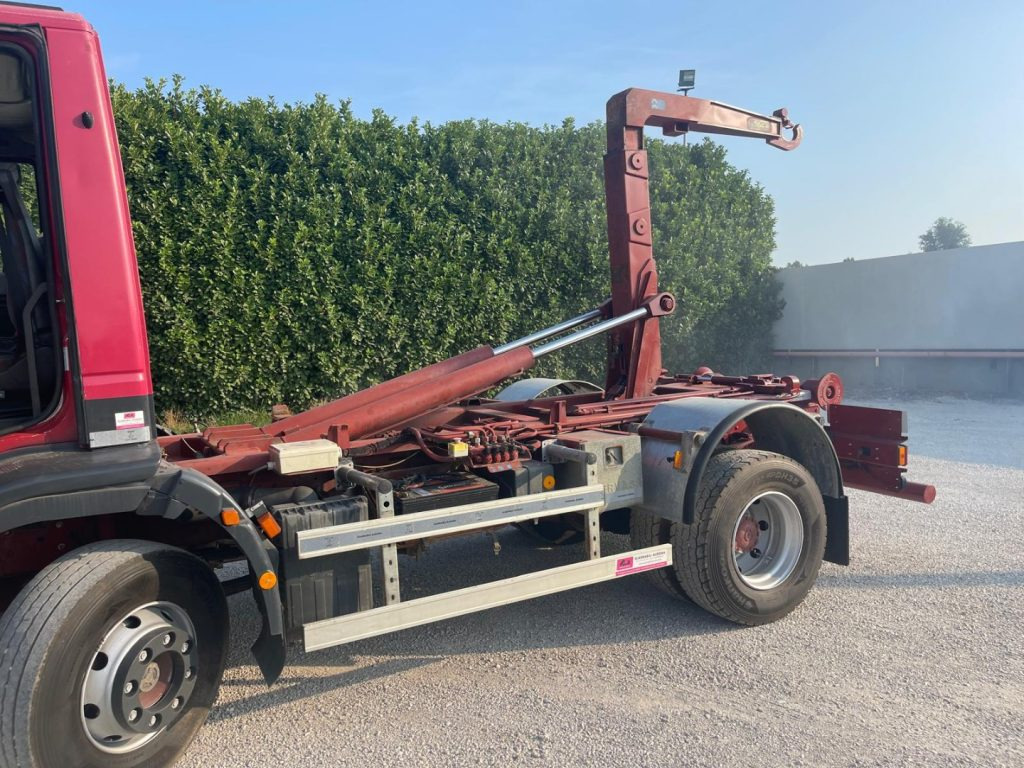 FIAT IVECO EUROCARGO 150E23 - Konkstõstukiga veoauto: pilt 4 FIAT IVECO EUROCARGO 150E23 - Konkstõstukiga veoauto: pilt 4