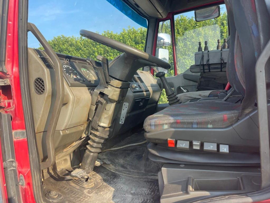 FIAT IVECO EUROCARGO 150E23 - Konkstõstukiga veoauto: pilt 3 FIAT IVECO EUROCARGO 150E23 - Konkstõstukiga veoauto: pilt 3