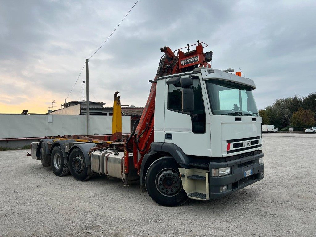 IVECO 260E43 EUROTECH USATO SCARRABILE CON GRU - Konkstõstukiga veoauto: pilt 5 IVECO 260E43 EUROTECH USATO SCARRABILE CON GRU - Konkstõstukiga veoauto: pilt 5