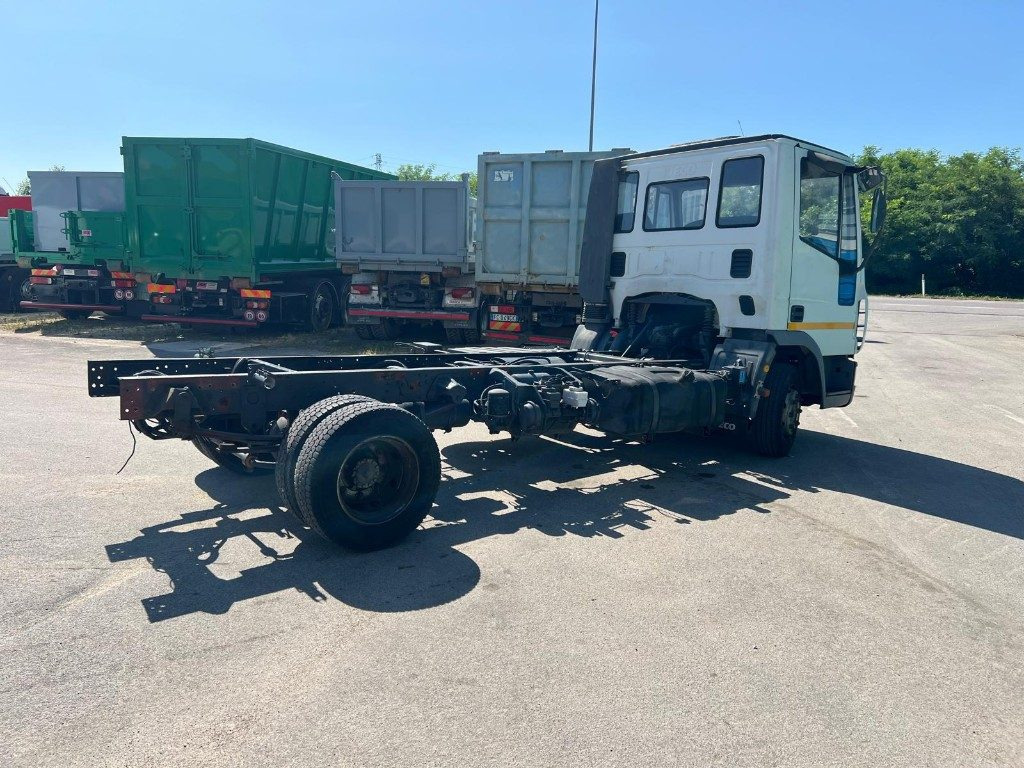 IVECO 80E15 A TELAIO - Kabiinišassiiga veoauto: pilt 3 IVECO 80E15 A TELAIO - Kabiinišassiiga veoauto: pilt 3