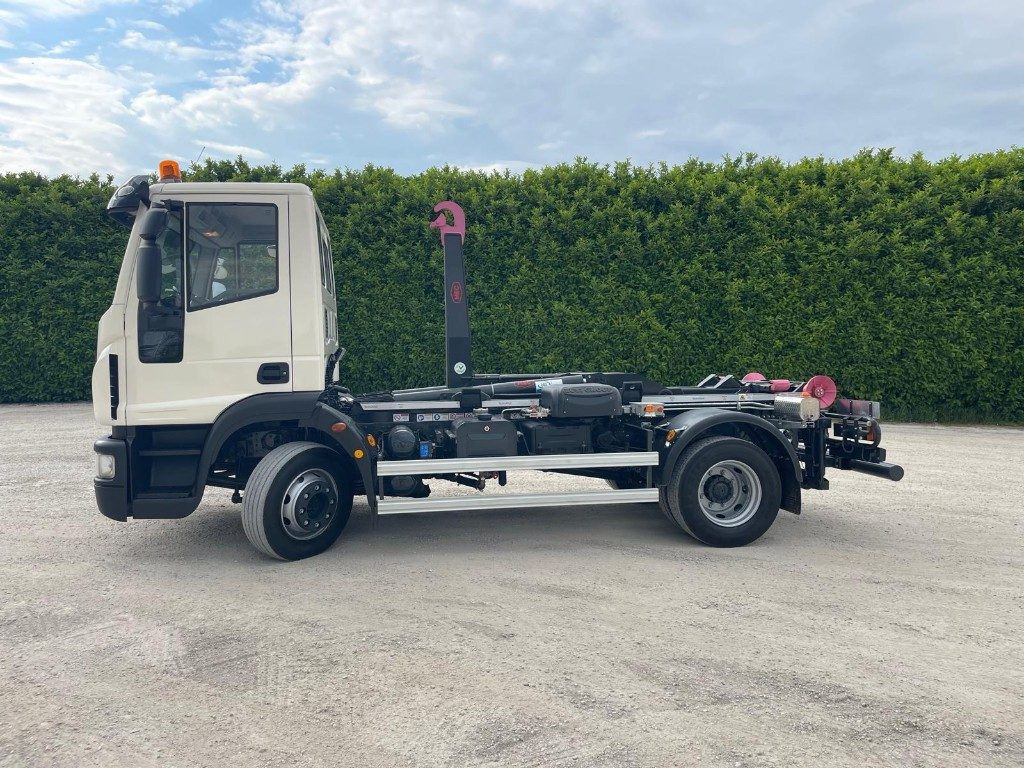 IVECO EUROCARGO 120E22 SCARRABILE - Konkstõstukiga veoauto: pilt 2 IVECO EUROCARGO 120E22 SCARRABILE - Konkstõstukiga veoauto: pilt 2