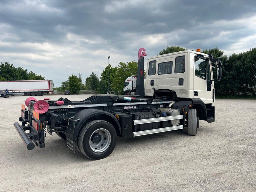 IVECO EUROCARGO 120E22 SCARRABILE - Konkstõstukiga veoauto: pilt 5 IVECO EUROCARGO 120E22 SCARRABILE - Konkstõstukiga veoauto: pilt 5