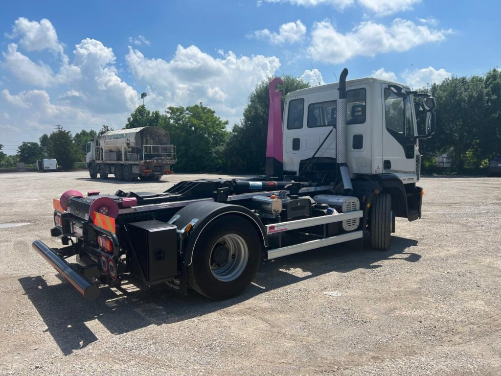 IVECO EUROCARGO 160E25 SCARRABILE - Konkstõstukiga veoauto: pilt 5 IVECO EUROCARGO 160E25 SCARRABILE - Konkstõstukiga veoauto: pilt 5