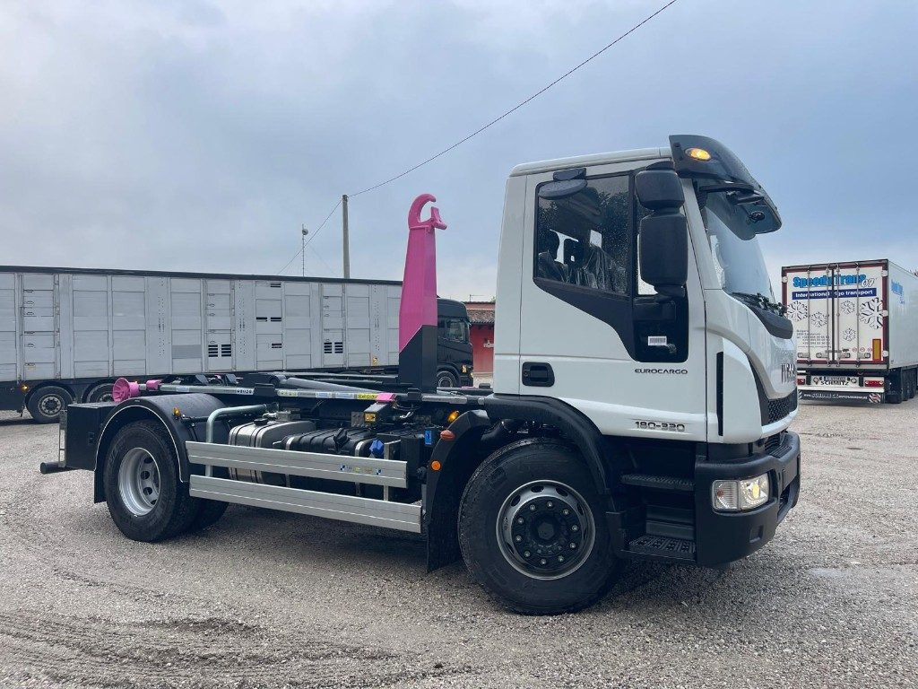 IVECO EUROCARGO 180K32 SCARRABILE NUOVO - Konkstõstukiga veoauto: pilt 5 IVECO EUROCARGO 180K32 SCARRABILE NUOVO - Konkstõstukiga veoauto: pilt 5