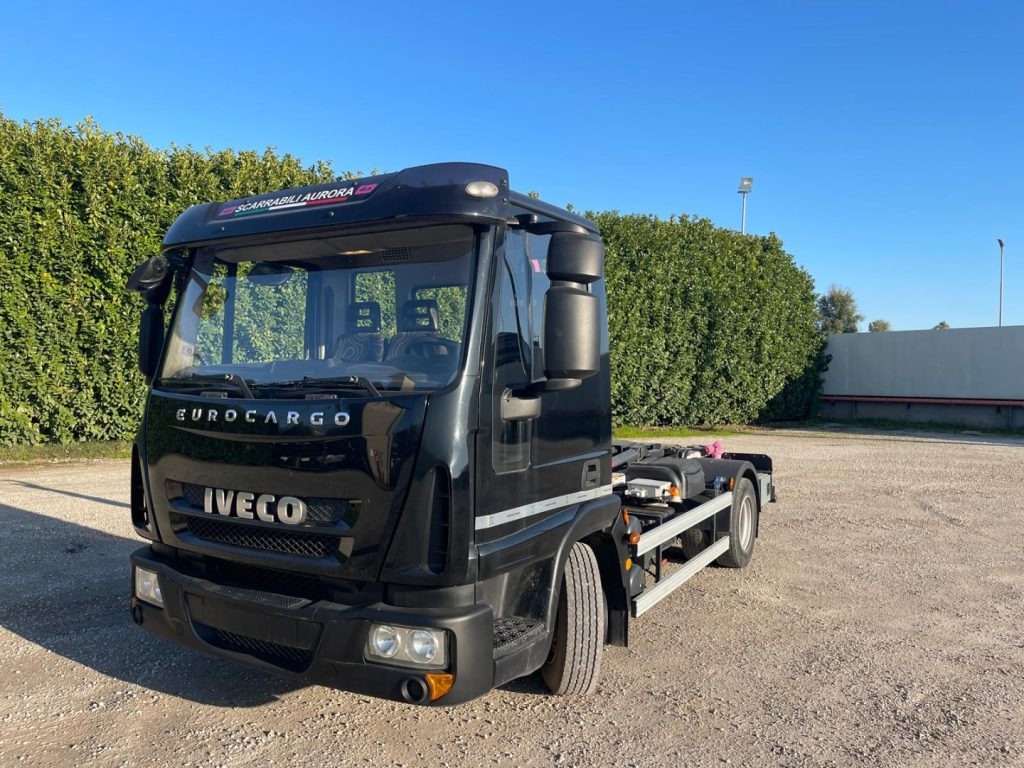 IVECO EUROCARGO 75E18 CON SCARRABILE NUOVO - Konkstõstukiga veoauto: pilt 2 IVECO EUROCARGO 75E18 CON SCARRABILE NUOVO - Konkstõstukiga veoauto: pilt 2