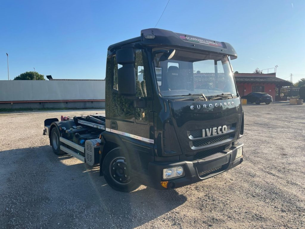 IVECO EUROCARGO 75E18 CON SCARRABILE NUOVO - Konkstõstukiga veoauto: pilt 1 IVECO EUROCARGO 75E18 CON SCARRABILE NUOVO - Konkstõstukiga veoauto: pilt 1