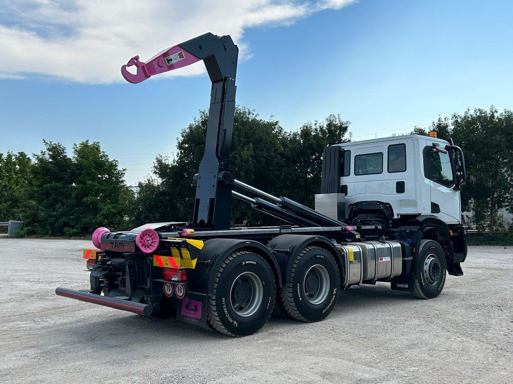 IVECO TRAKKER T-WAY AD380T NUOVO SCARRABILE - Konkstõstukiga veoauto: pilt 5 IVECO TRAKKER T-WAY AD380T NUOVO SCARRABILE - Konkstõstukiga veoauto: pilt 5