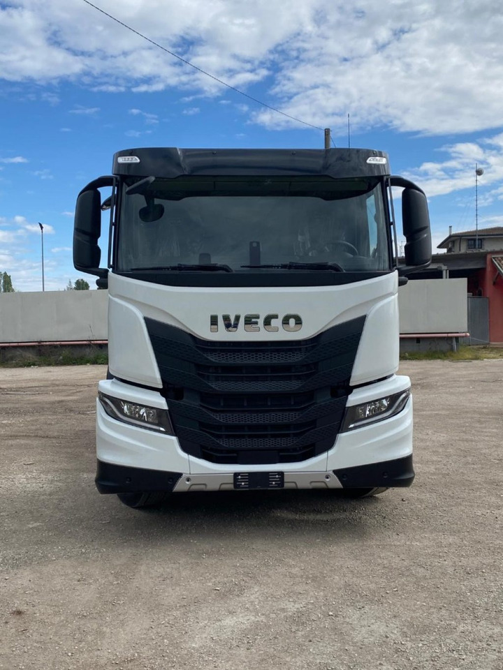 IVECO X-WAY AD280X48Y NUOVO SCARRABILE PASSO 3120 - Konkstõstukiga veoauto: pilt 2 IVECO X-WAY AD280X48Y NUOVO SCARRABILE PASSO 3120 - Konkstõstukiga veoauto: pilt 2